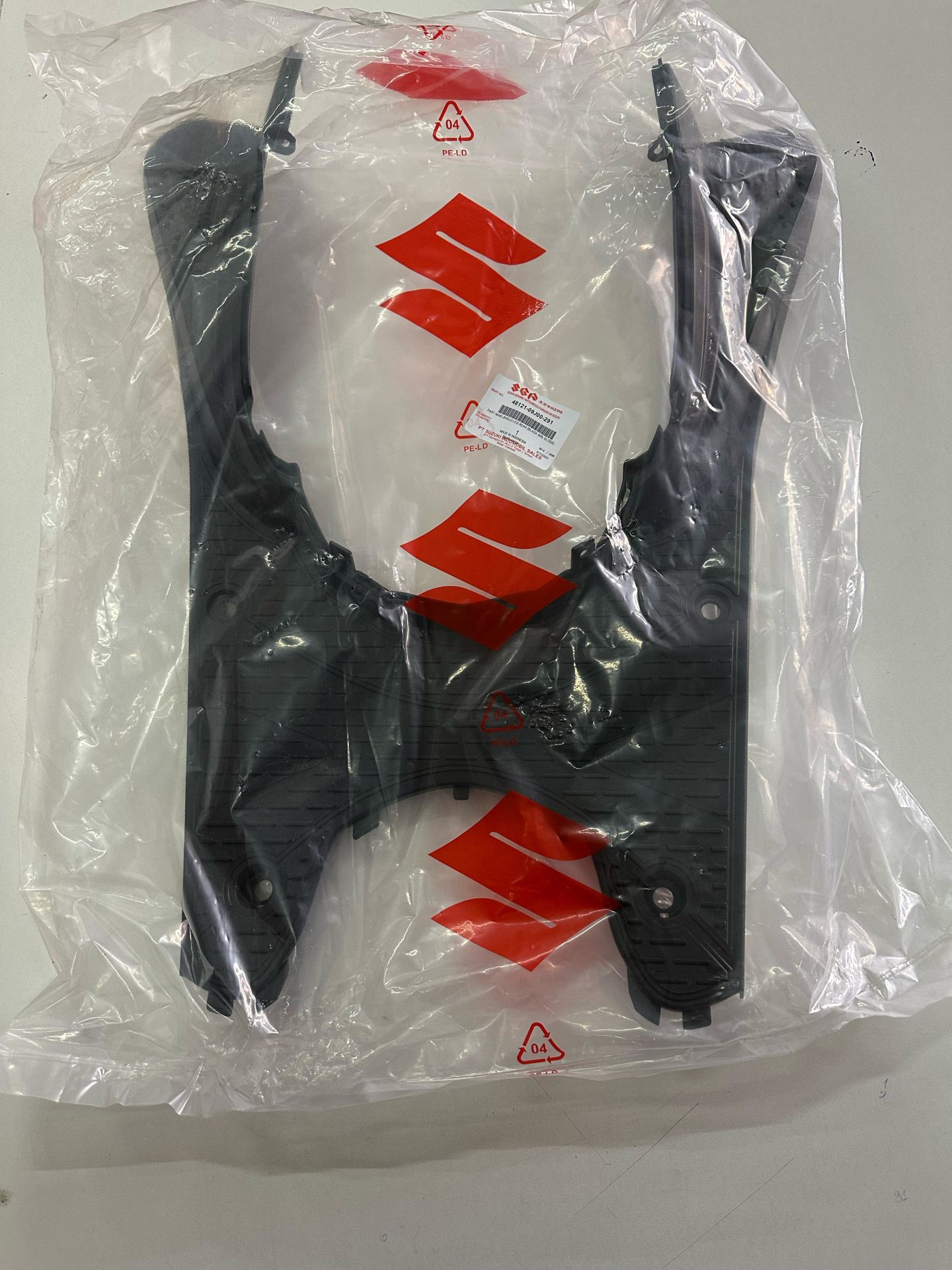 SUZUKI ADDRESS 110 ALT BASAMAK AKÜ YERİ ORİJİNAL