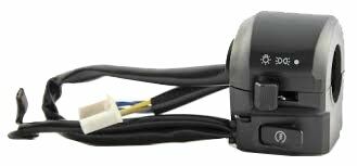 YAMAHA YBR125 KUMANDA SAĞ 2004